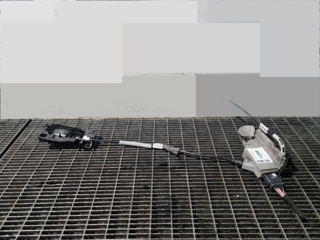 bontott PEUGEOT 2008 Bal első Ajtózár