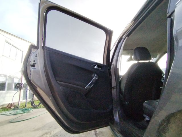 bontott PEUGEOT 2008 Bal hátsó Ajtó (Üres lemez)