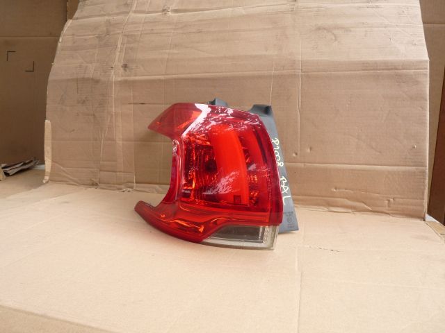 bontott PEUGEOT 2008 Bal Hátsó Lámpa