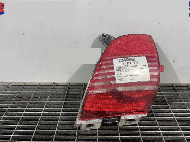 bontott PEUGEOT 2008 Bal Hátsó Lámpa