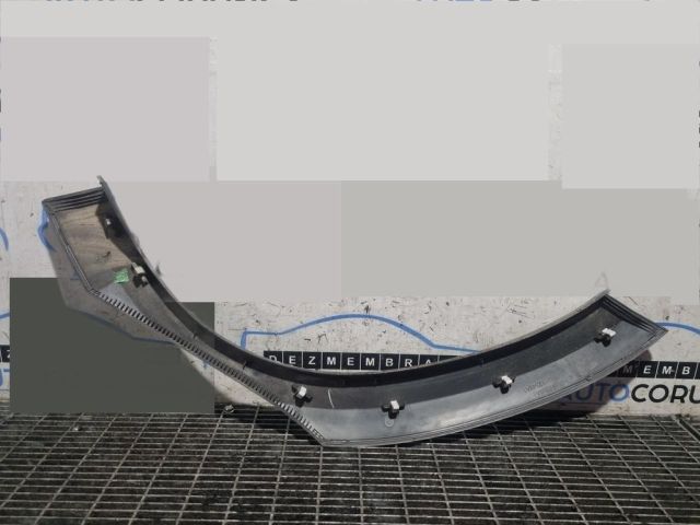 bontott PEUGEOT 2008 Bal hátsó Sárvédő Díszléc