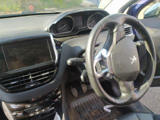 bontott PEUGEOT 2008 Bal hátsó Sárvédő