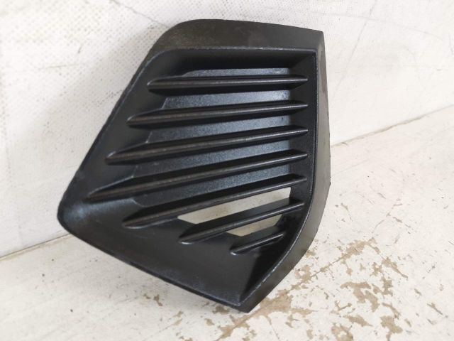 bontott PEUGEOT 2008 Bal Ködzárófény Keret