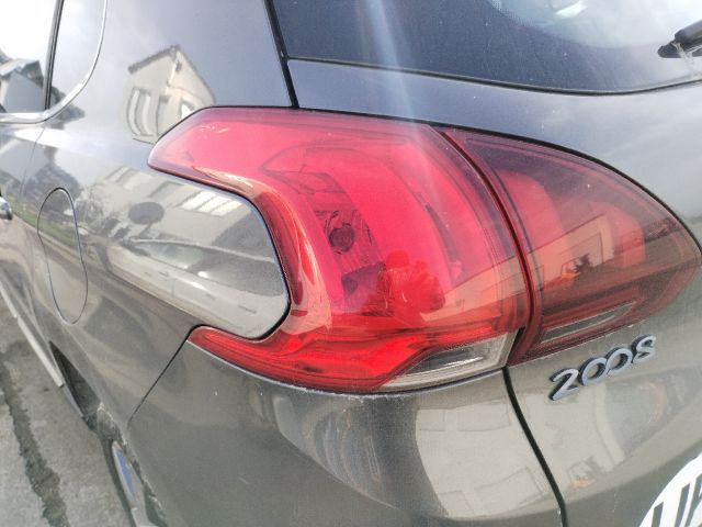 bontott PEUGEOT 2008 Bal Külső Hátsó Lámpa