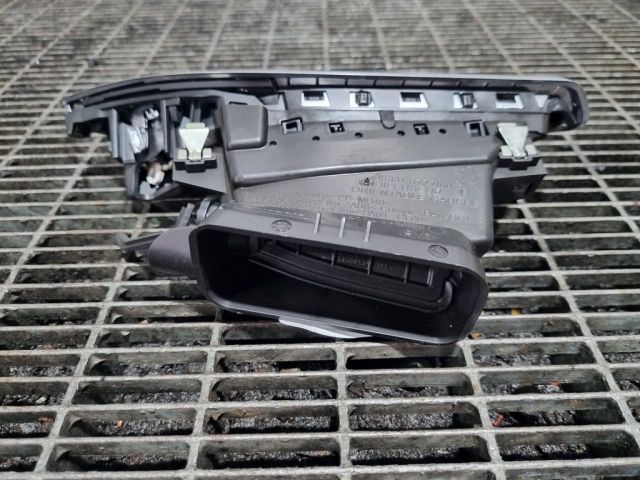 bontott PEUGEOT 2008 Bal Szellőző