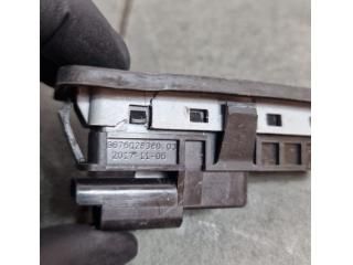 bontott PEUGEOT 2008 Csomagtérajtó Kilincs