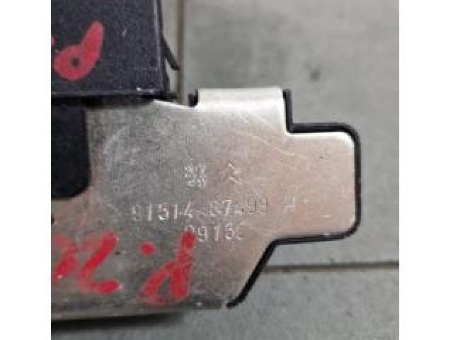 bontott PEUGEOT 2008 Csomagtérajtó Zárszerkezet