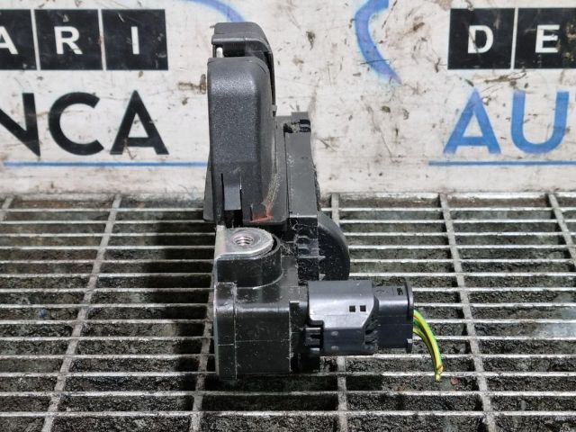 bontott PEUGEOT 2008 Csomagtérajtó Zárszerkezet