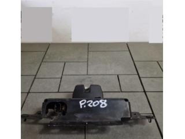 bontott PEUGEOT 2008 Csomagtérajtó Zárszerkezet