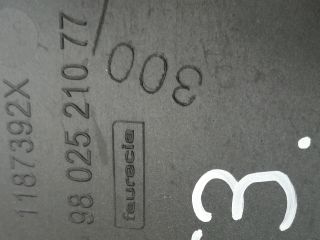 bontott PEUGEOT 2008 Első Lökhárító (Részeivel)