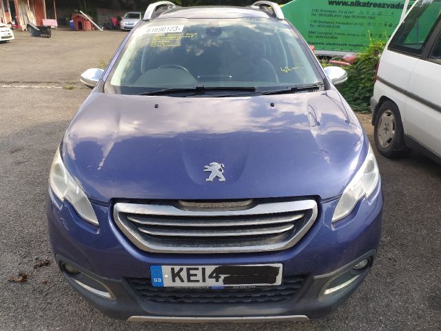 bontott PEUGEOT 2008 Első Lökhárító (Részeivel)