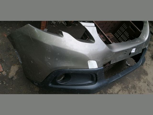 bontott PEUGEOT 2008 Első Lökhárító (Részeivel)