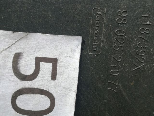 bontott PEUGEOT 2008 Első Lökhárító (Részeivel)