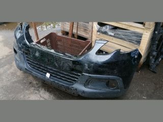 bontott PEUGEOT 2008 Első Lökhárító (Részeivel)