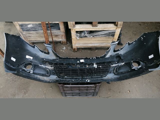 bontott PEUGEOT 2008 Első Lökhárító (Részeivel)