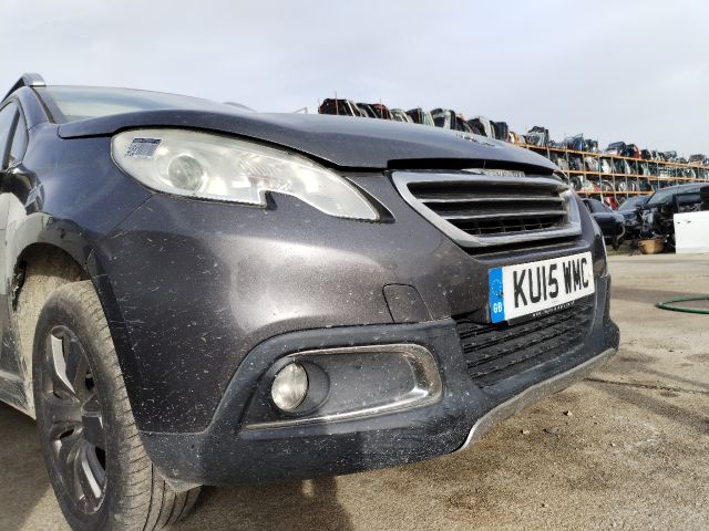 bontott PEUGEOT 2008 Első Lökhárító (Részeivel)