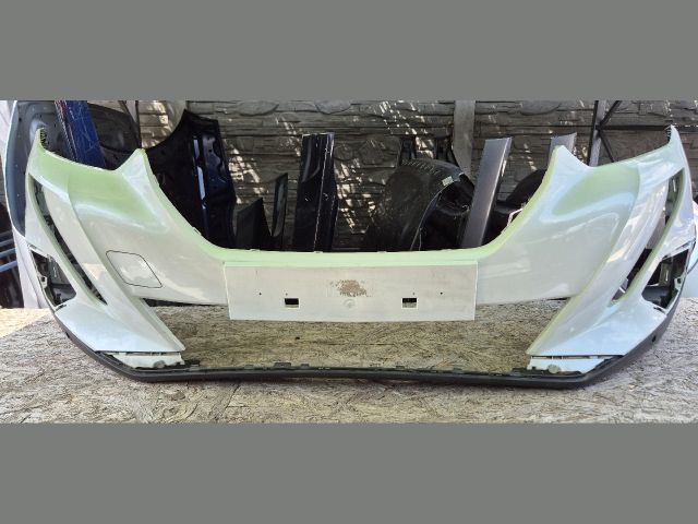 bontott PEUGEOT 2008 Első Lökhárító (Üresen)
