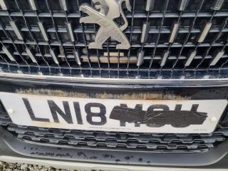 bontott PEUGEOT 2008 Első Lökhárító (Üresen)