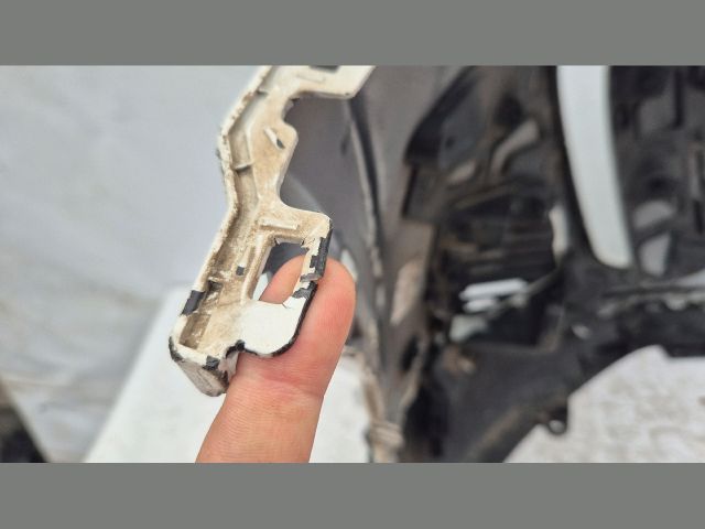 bontott PEUGEOT 2008 Első Lökhárító (Üresen)