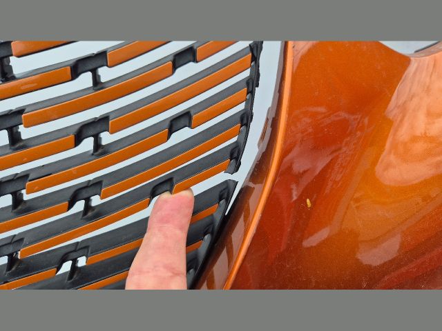 bontott PEUGEOT 2008 Első Lökhárító (Üresen)