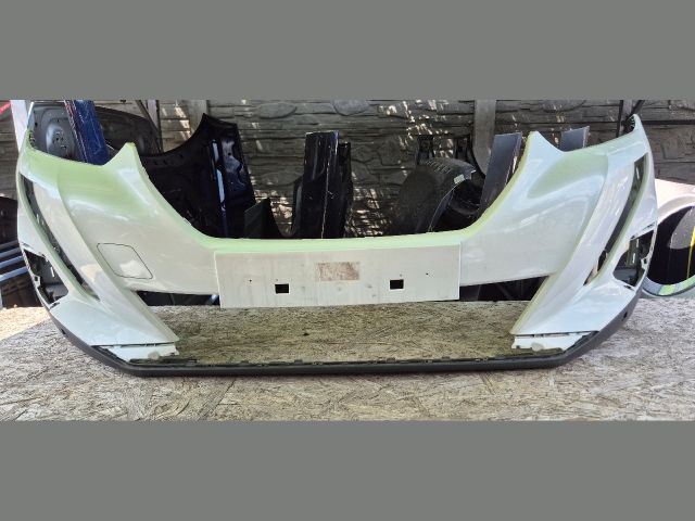 bontott PEUGEOT 2008 Első Lökhárító (Üresen)