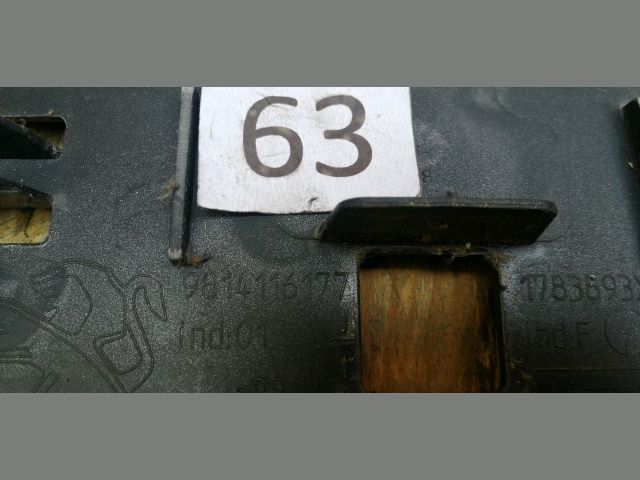 bontott PEUGEOT 2008 Első Lökhárító (Üresen)