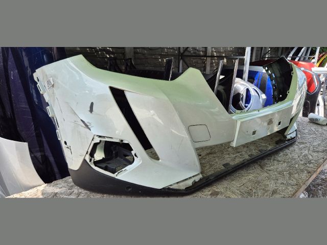 bontott PEUGEOT 2008 Első Lökhárító (Üresen)