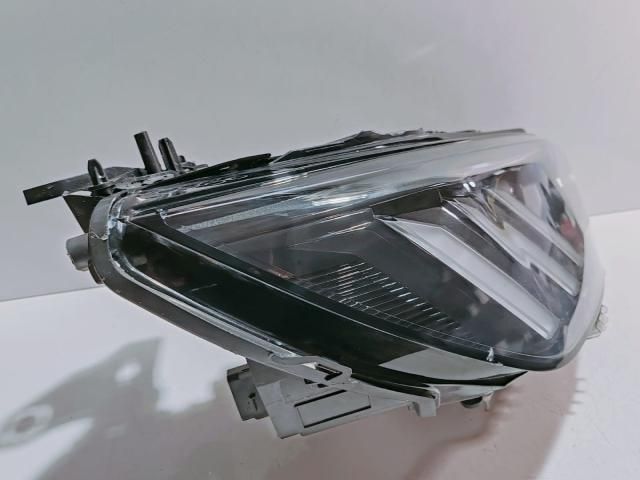 bontott PEUGEOT 2008 Fényszóró (Pozíciófüggetlen)