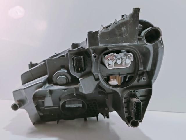 bontott PEUGEOT 2008 Fényszóró (Pozíciófüggetlen)