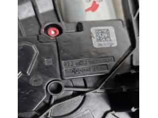 bontott PEUGEOT 2008 Hátsó Ablaktörlő Motor