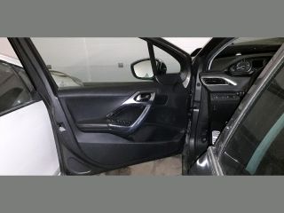 bontott PEUGEOT 2008 Hátsó Ülés Szett