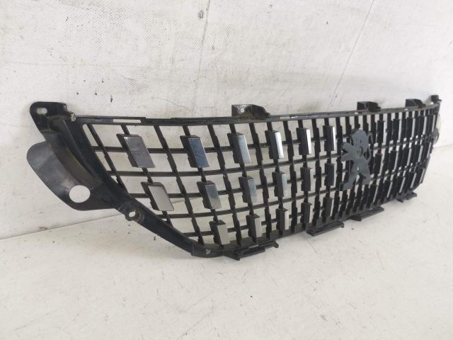 bontott PEUGEOT 2008 Hűtőrács