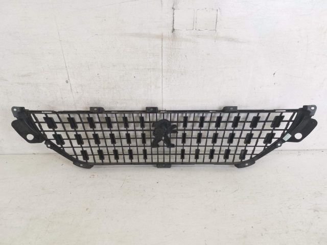 bontott PEUGEOT 2008 Hűtőrács