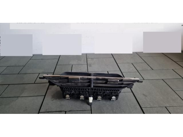 bontott PEUGEOT 2008 II Középső Szellőző