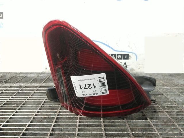 bontott PEUGEOT 2008 Jobb Belső Hátsó Lámpa