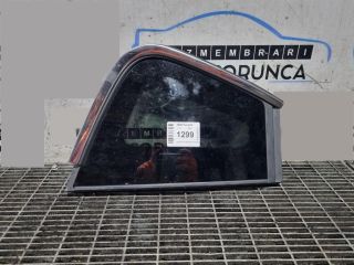 bontott PEUGEOT 2008 Jobb C Oszlop Oldalablak Üveg