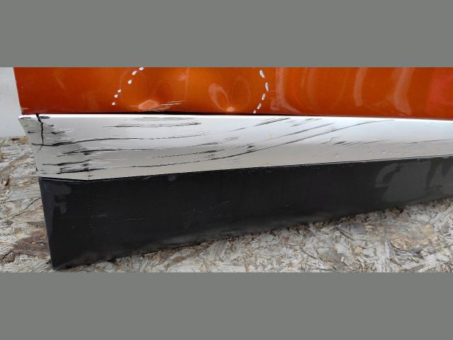 bontott PEUGEOT 2008 Jobb első Ajtó (Üres lemez)