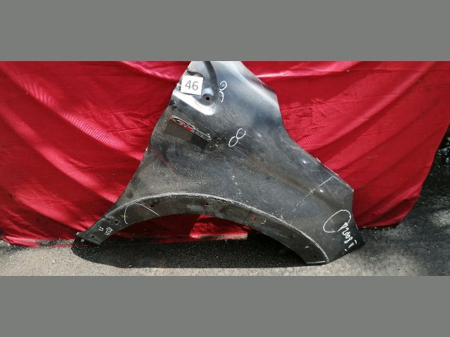 bontott PEUGEOT 2008 Jobb első Sárvédő