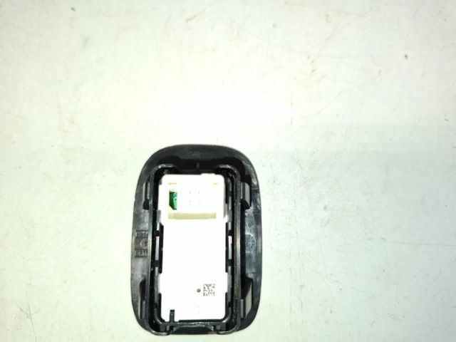 bontott PEUGEOT 2008 Jobb hátsó Ablakemelő Kapcsoló