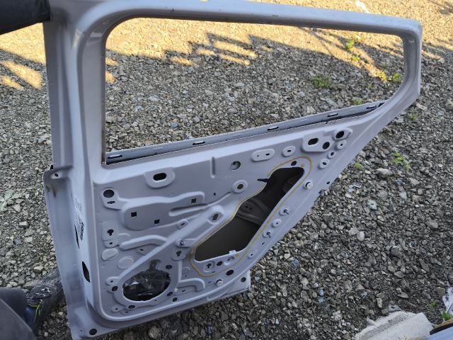 bontott PEUGEOT 2008 Jobb hátsó Ajtó (Üres lemez)