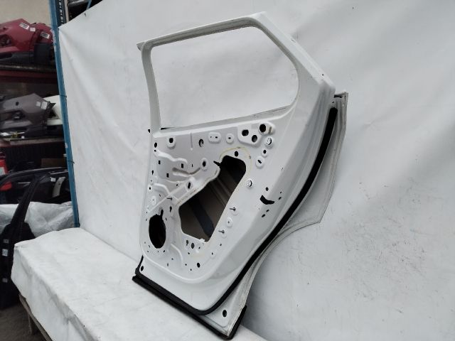 bontott PEUGEOT 2008 Jobb hátsó Ajtó (Üres lemez)