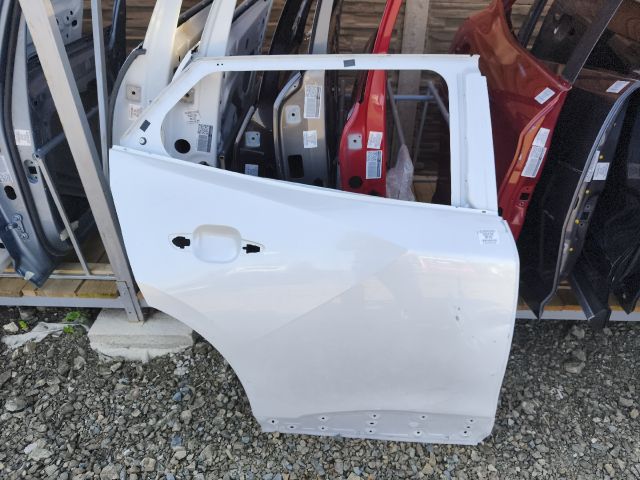 bontott PEUGEOT 2008 Jobb hátsó Ajtó (Üres lemez)