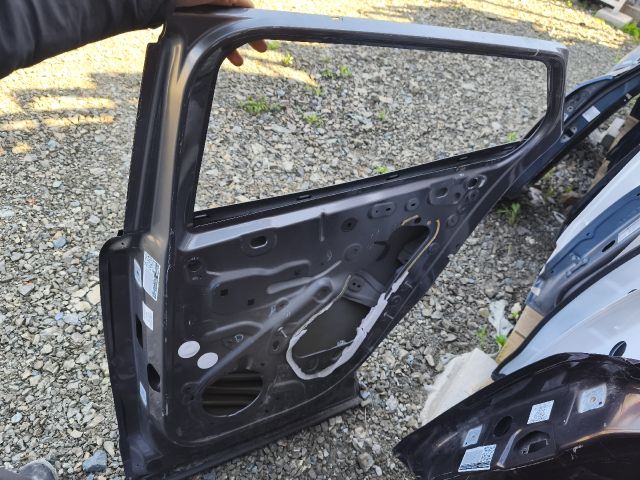 bontott PEUGEOT 2008 Jobb hátsó Ajtó (Üres lemez)