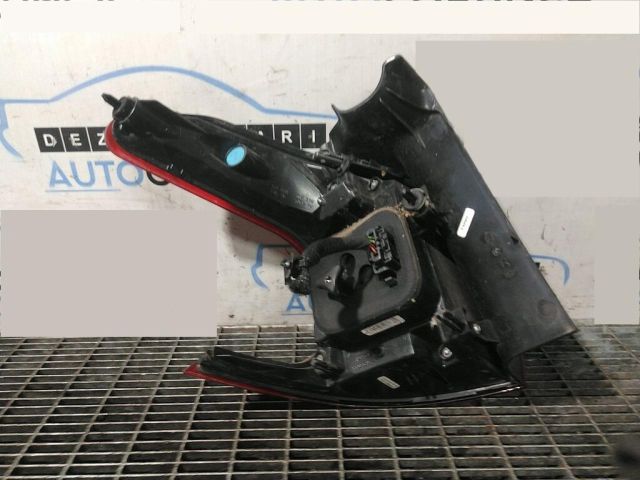 bontott PEUGEOT 2008 Jobb Hátsó Lámpa