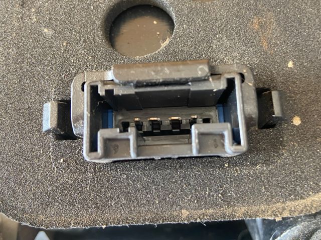 bontott PEUGEOT 2008 Jobb Külső Hátsó Lámpa