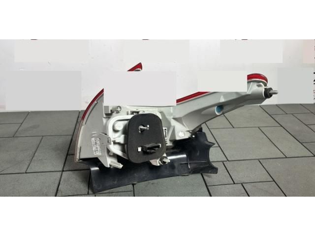 bontott PEUGEOT 2008 Jobb Külső Hátsó Lámpa