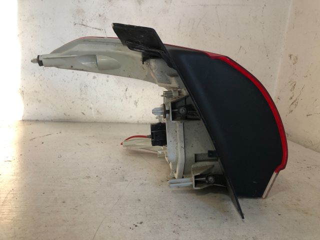 bontott PEUGEOT 2008 Jobb Külső Hátsó Lámpa