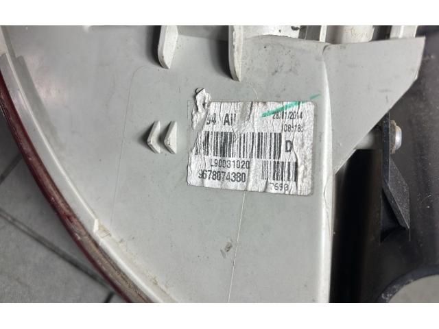 bontott PEUGEOT 2008 Jobb Külső Hátsó Lámpa