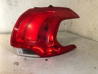 bontott PEUGEOT 2008 Jobb Külső Hátsó Lámpa