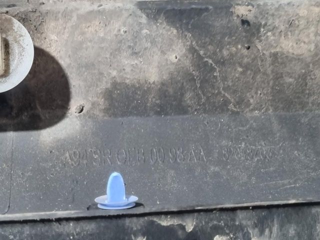 bontott PEUGEOT 2008 Jobb Küszöb